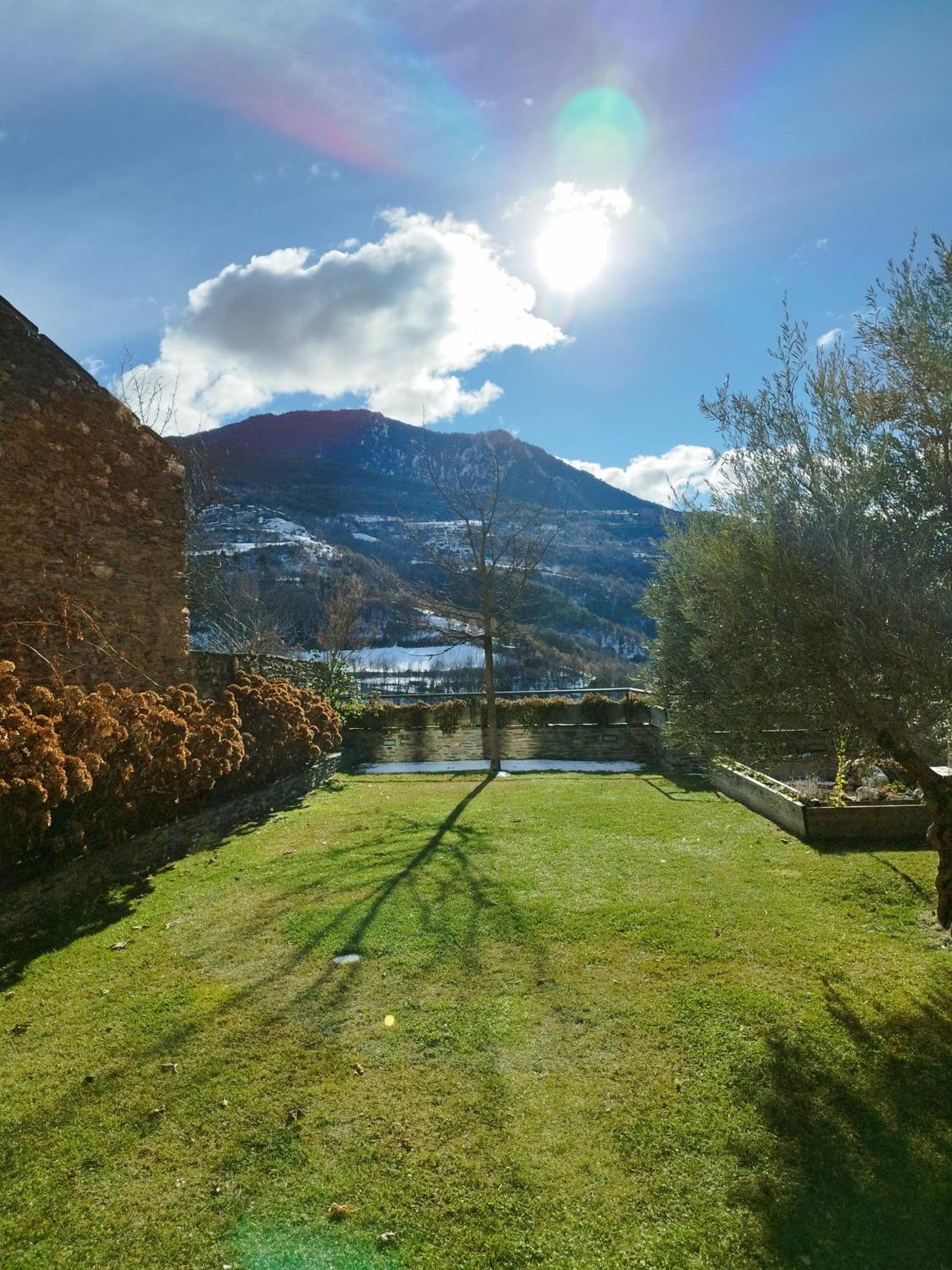 Casa Rural La Comella Tirvia ภายนอก รูปภาพ