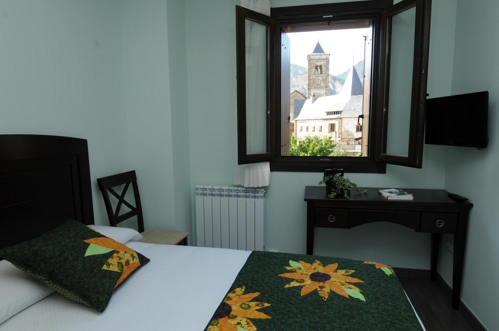 Casa Rural La Comella Tirvia ภายนอก รูปภาพ