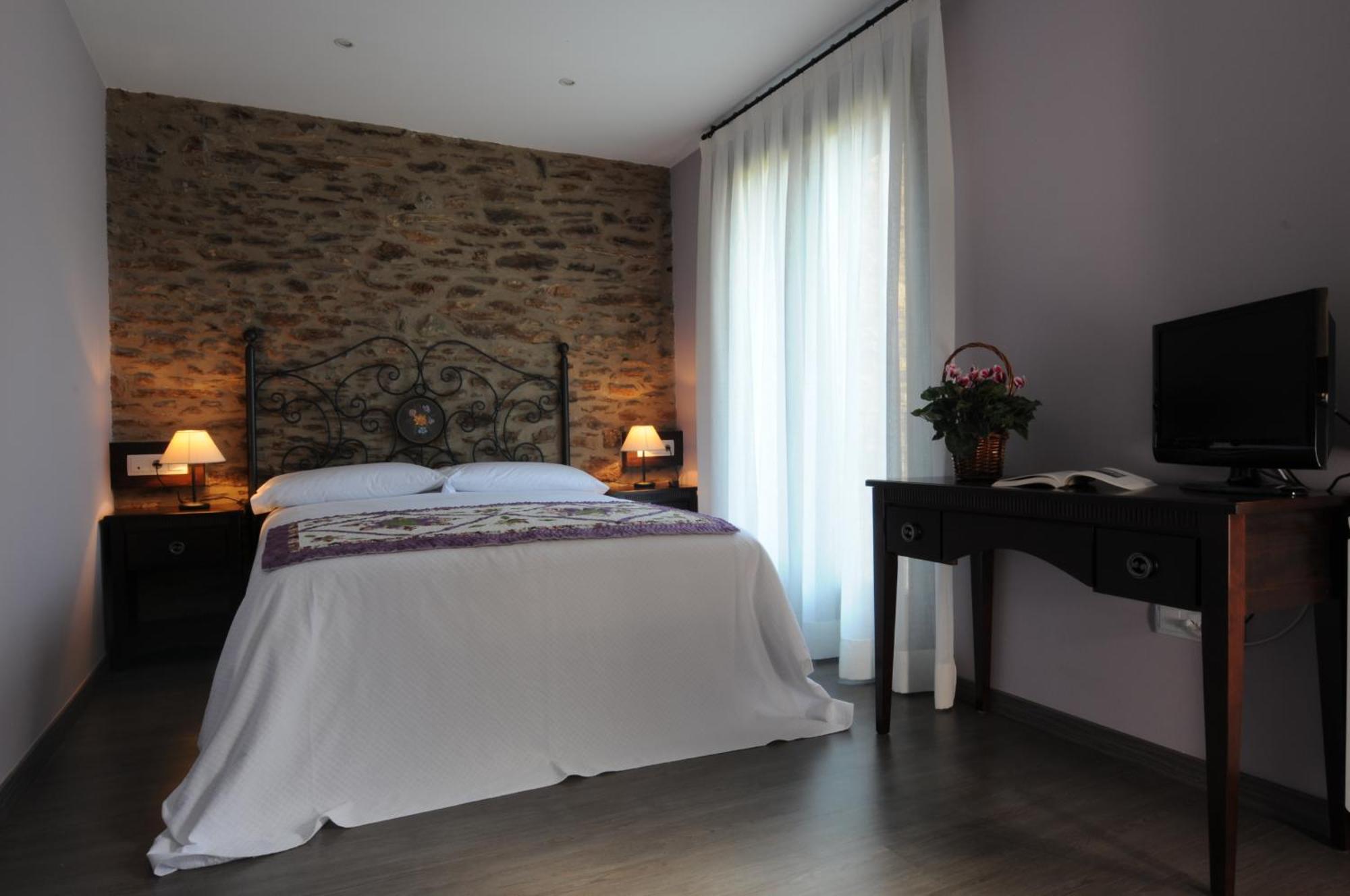 Casa Rural La Comella Tirvia ภายนอก รูปภาพ