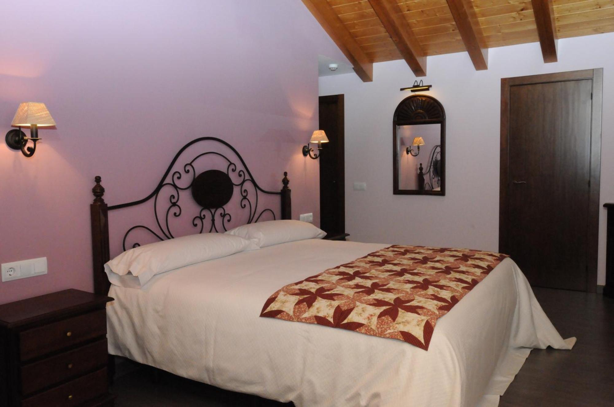 Casa Rural La Comella Tirvia ภายนอก รูปภาพ