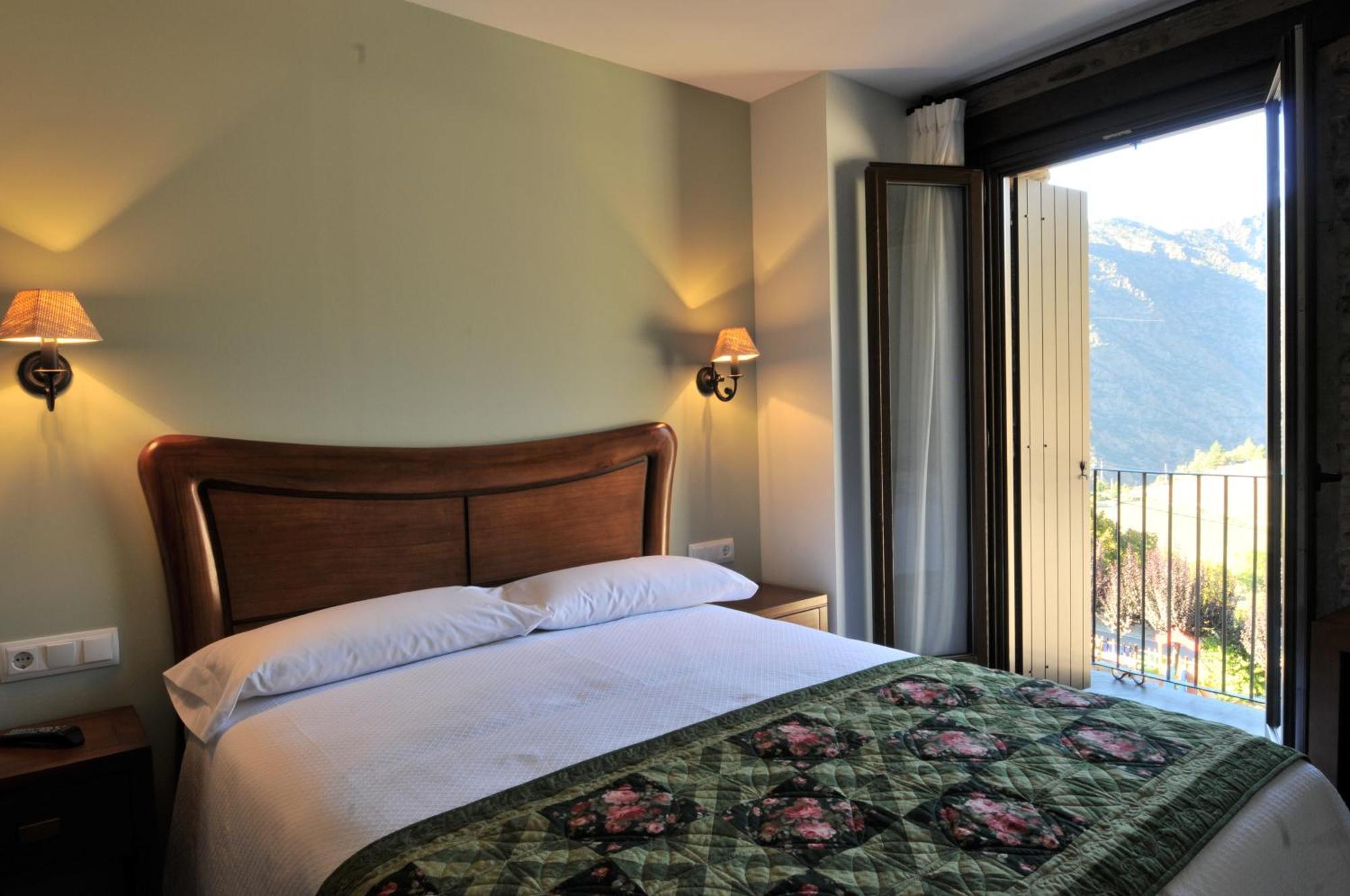 Casa Rural La Comella Tirvia ภายนอก รูปภาพ