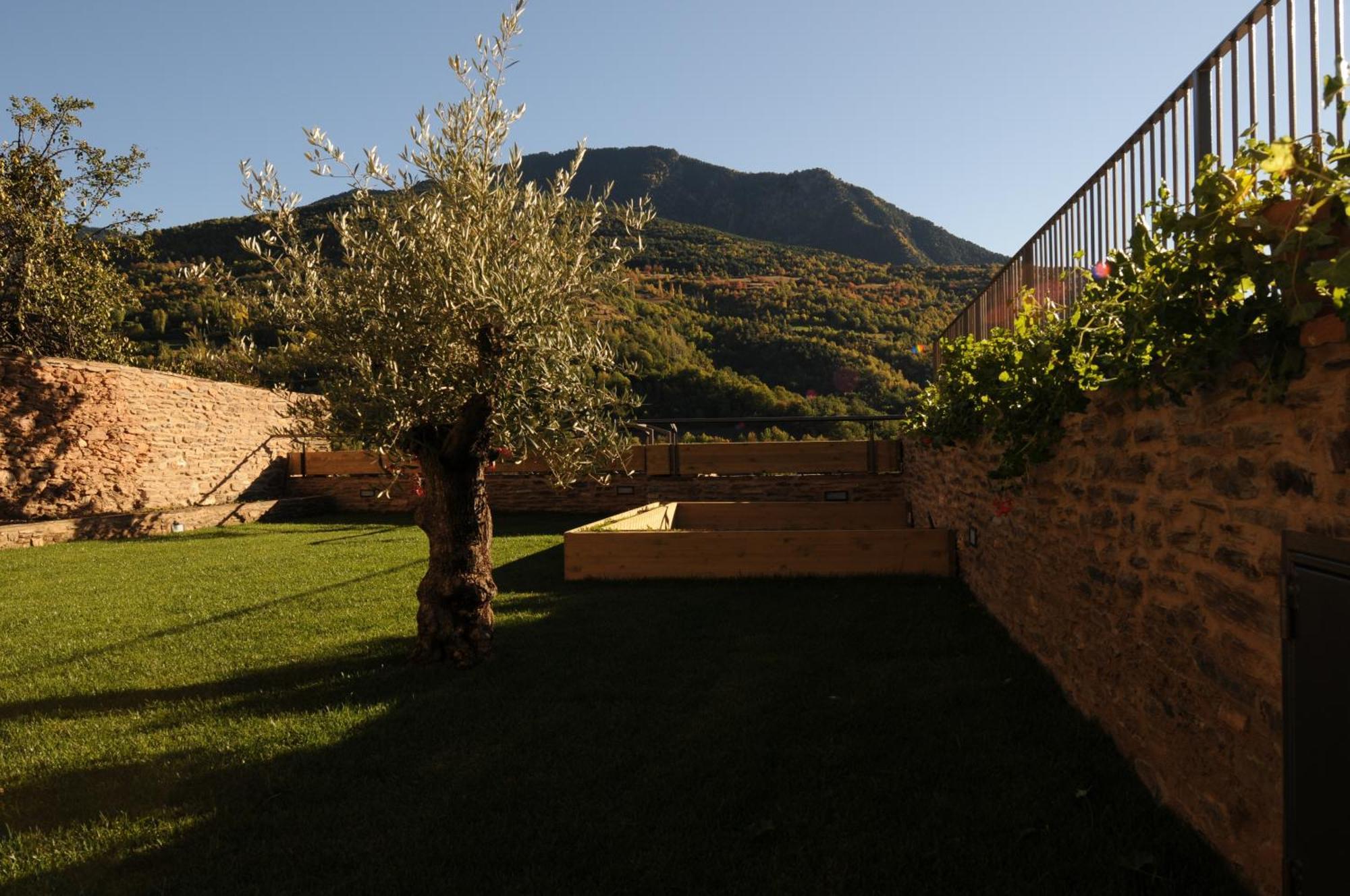 Casa Rural La Comella Tirvia ภายนอก รูปภาพ