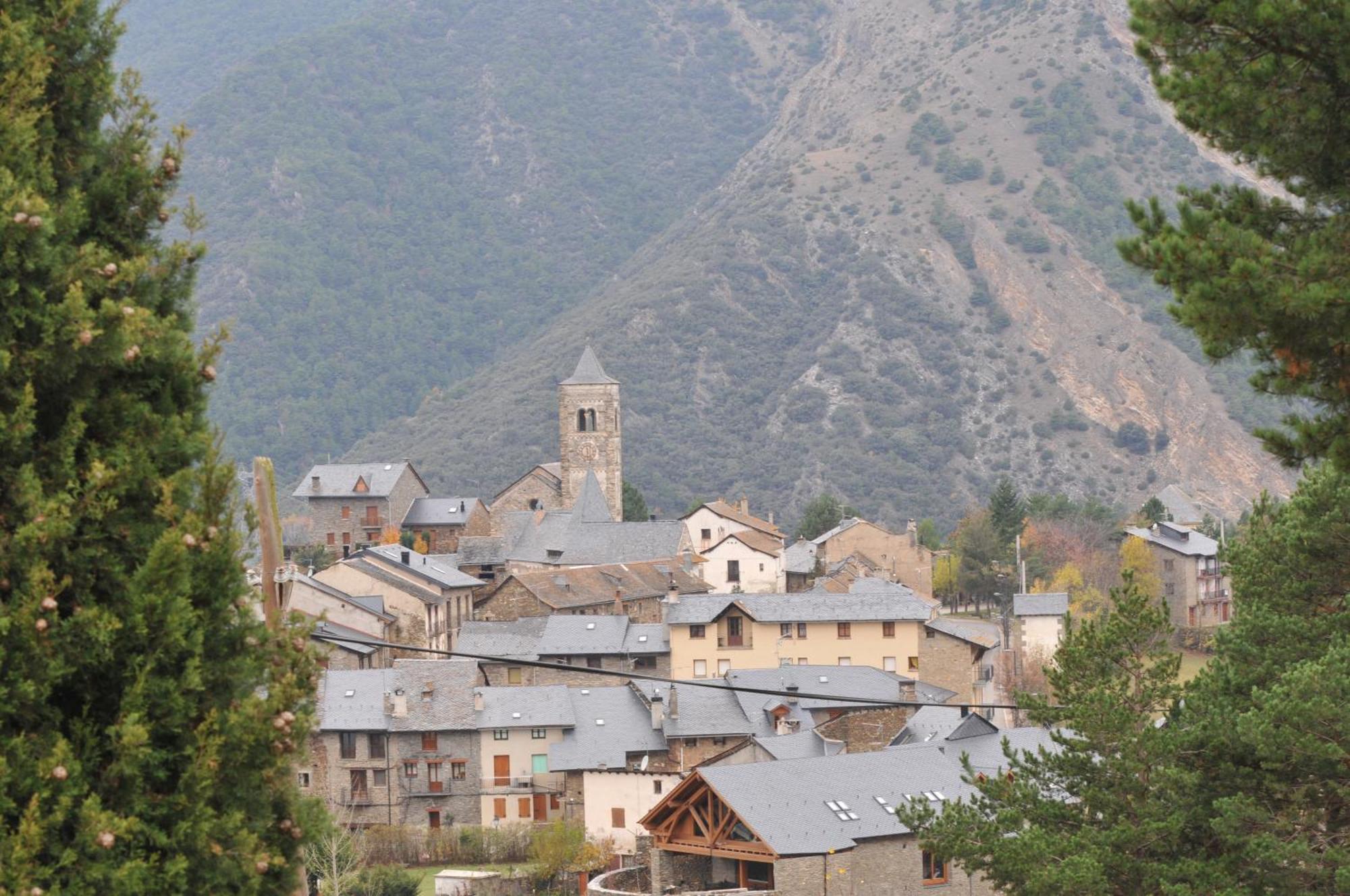 Casa Rural La Comella Tirvia ภายนอก รูปภาพ